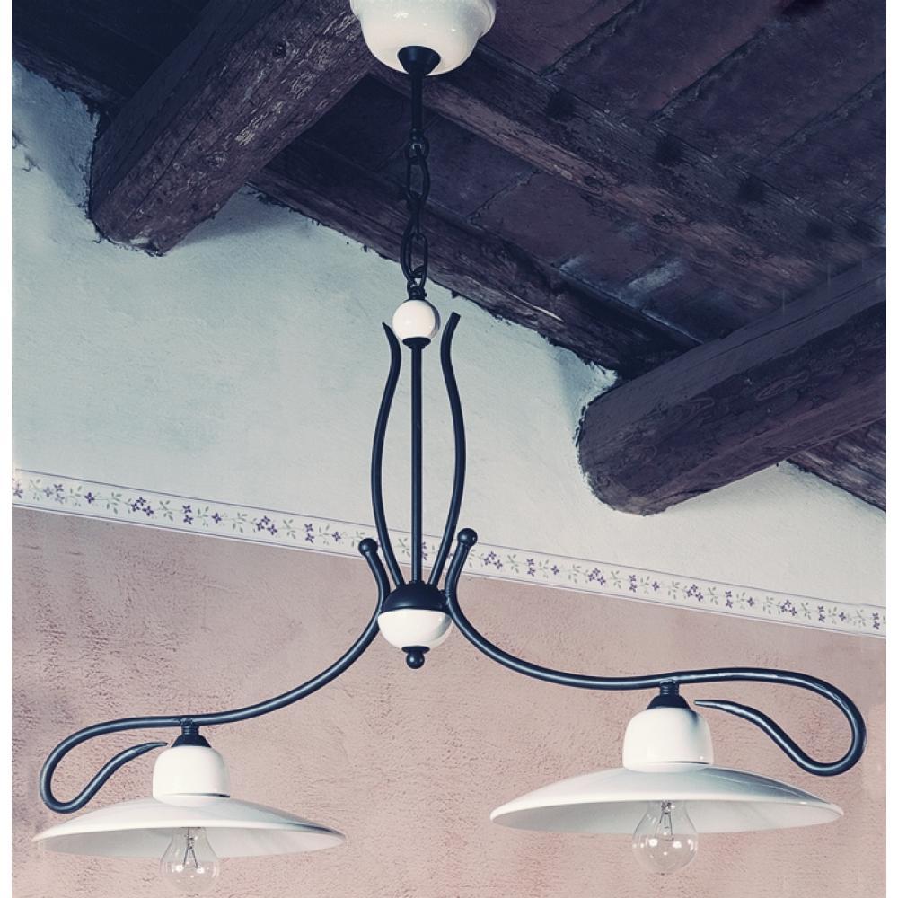 imas etkezo asztal mennyezeti mediterran fekete kezzel festett feher matt keramia patinazott kovacsoltvas lampa csillar nappali konyha provansz toscana firenze.jpg